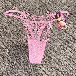 Fhideau Thong Panty size XS new in package pink